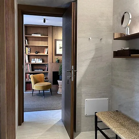 The Iconic Bed & Breakfast 4*